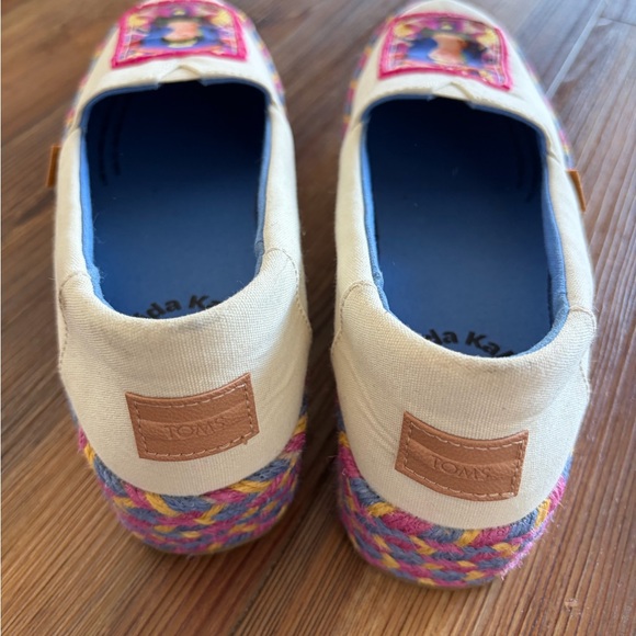 Toms Women's Espadrilles with Frida Kahlo Design - Cream and Pink - Picture 5 of 5